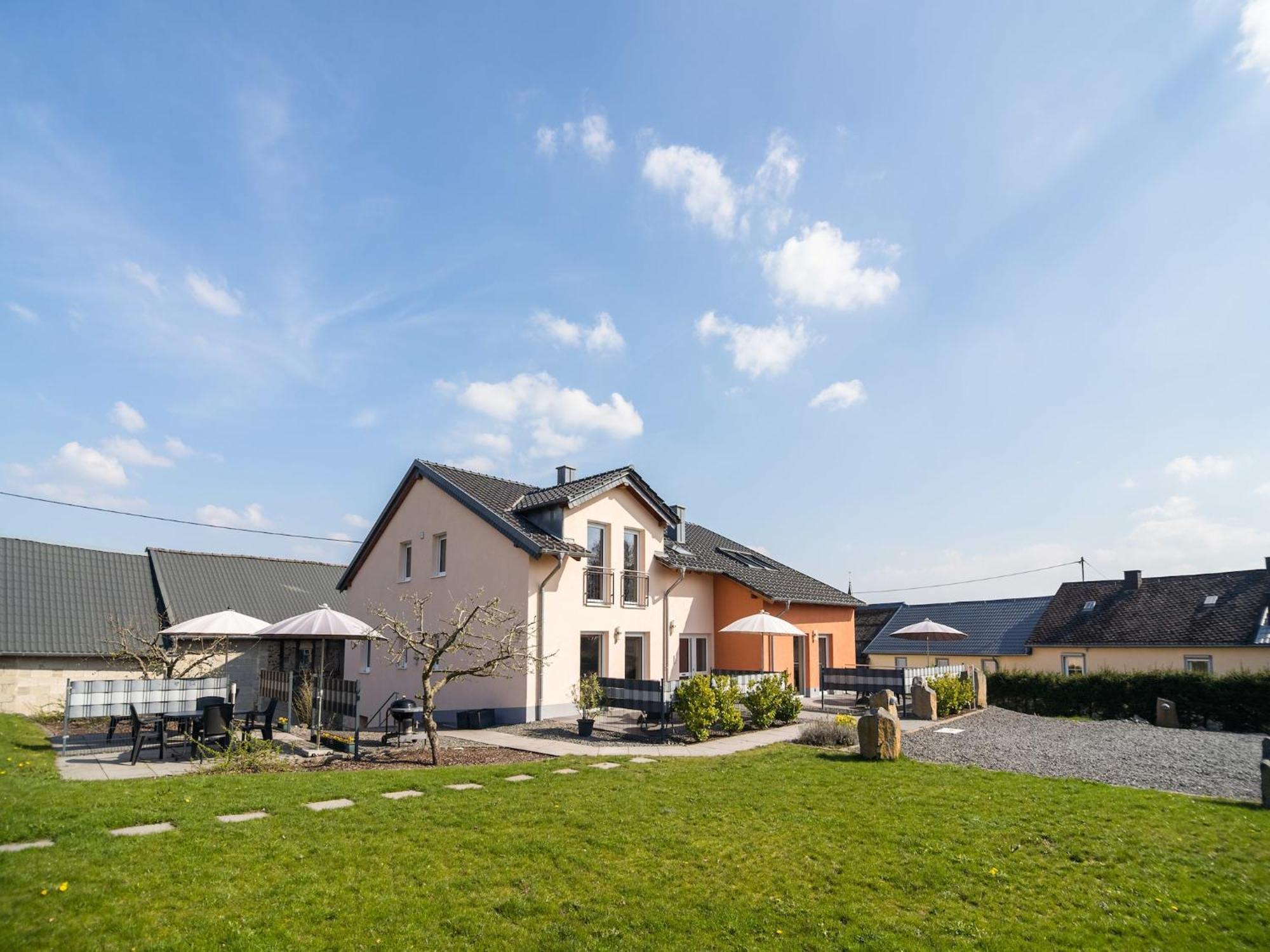 Dreamy Holiday Home In Ellscheid With Terrace 外观 照片