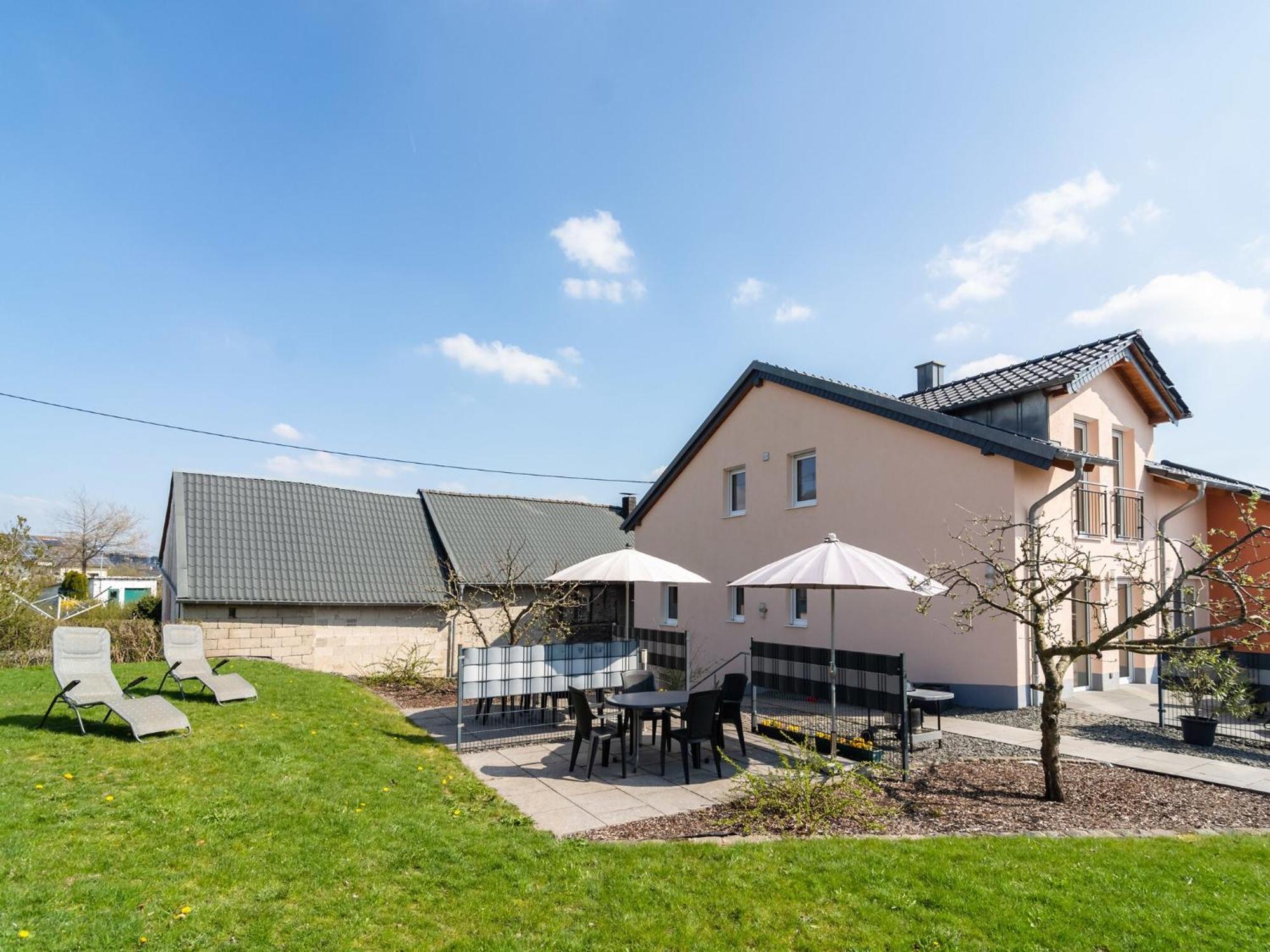 Dreamy Holiday Home In Ellscheid With Terrace 外观 照片